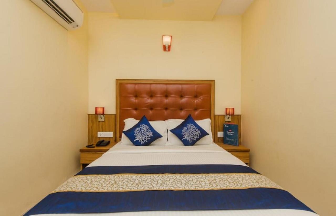 Aster Hotel Near Mumbai Airport エクステリア 写真
