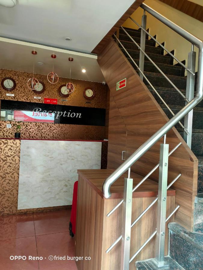 Aster Hotel Near Mumbai Airport エクステリア 写真